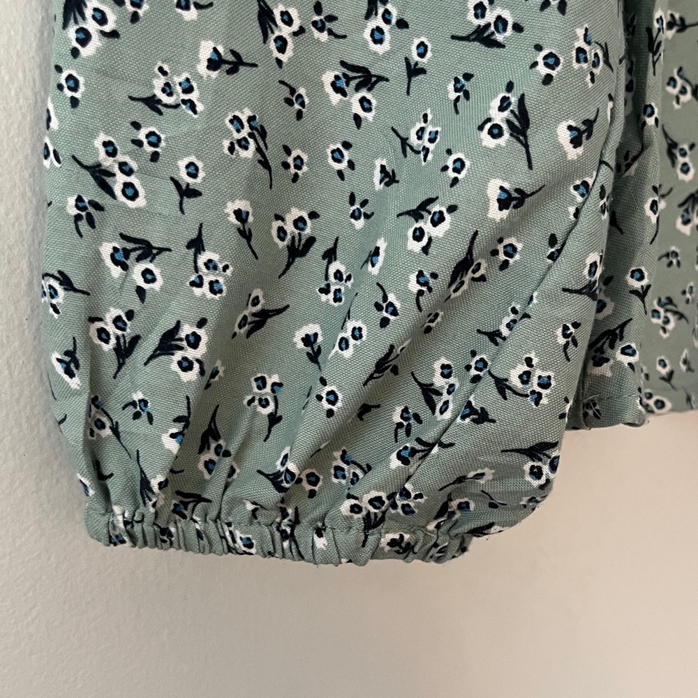 Floral Ruffle Long Sleeve Top - Picture 5 of 8